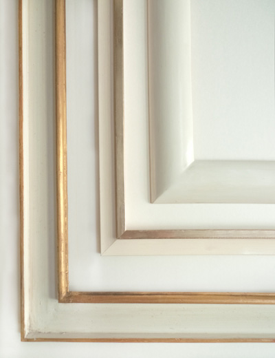 pour un interieur design cadre a part paris utilise des cadres  en aluminium